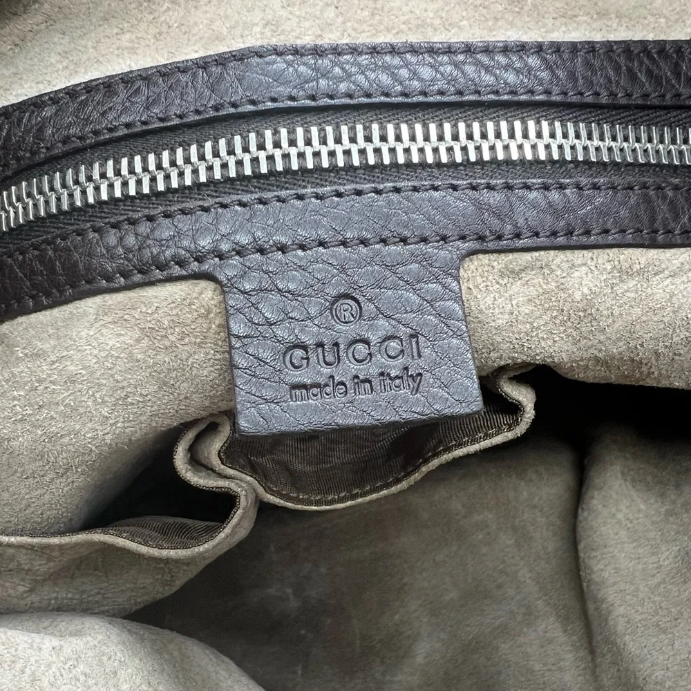 GUCCI Men's 233329 Dark Brown Pebbled Leather Adjustable Messenger Crossbody Bag - Picture 16 of 17